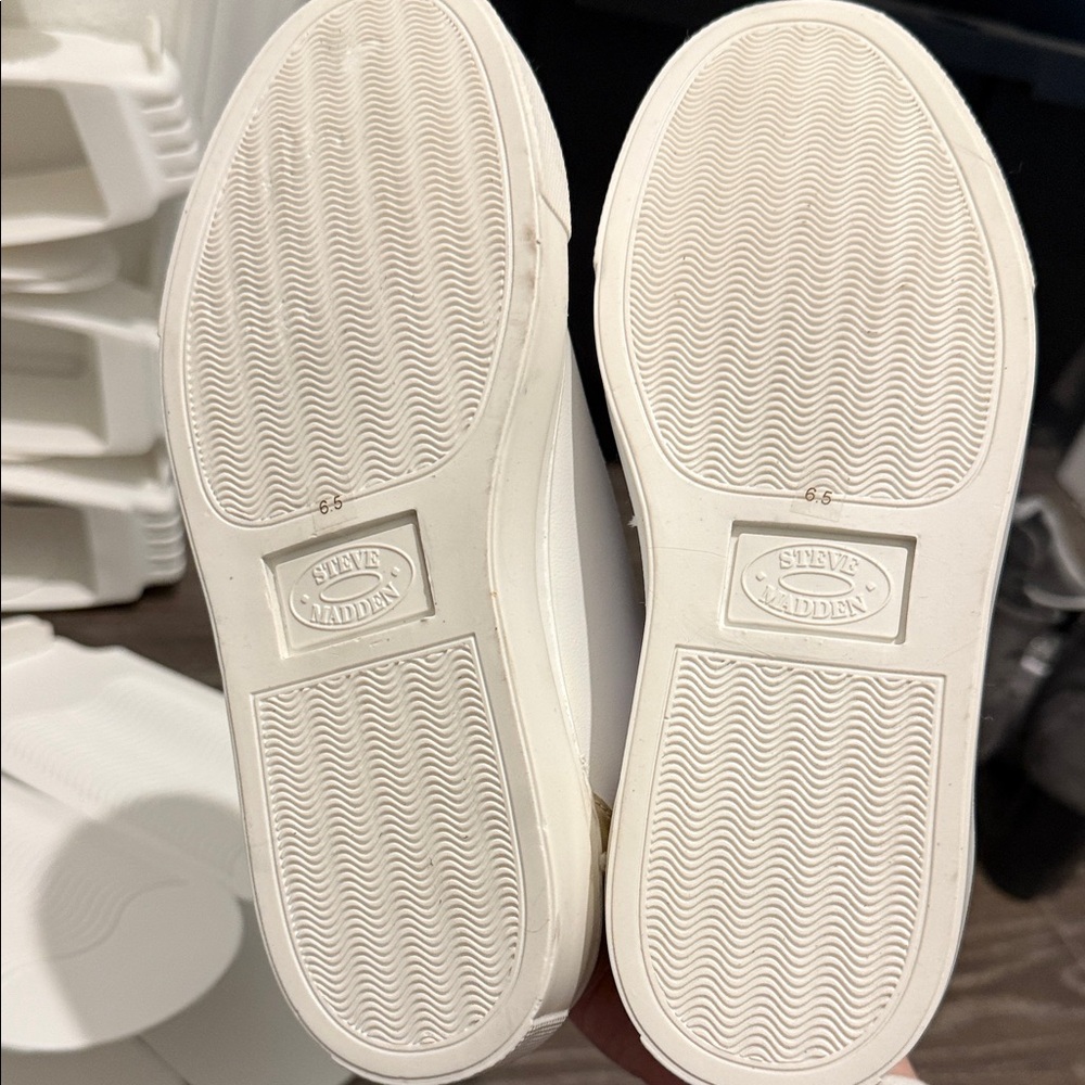 Steve Madden White and Gold Sneakers - Picture 5 of 6